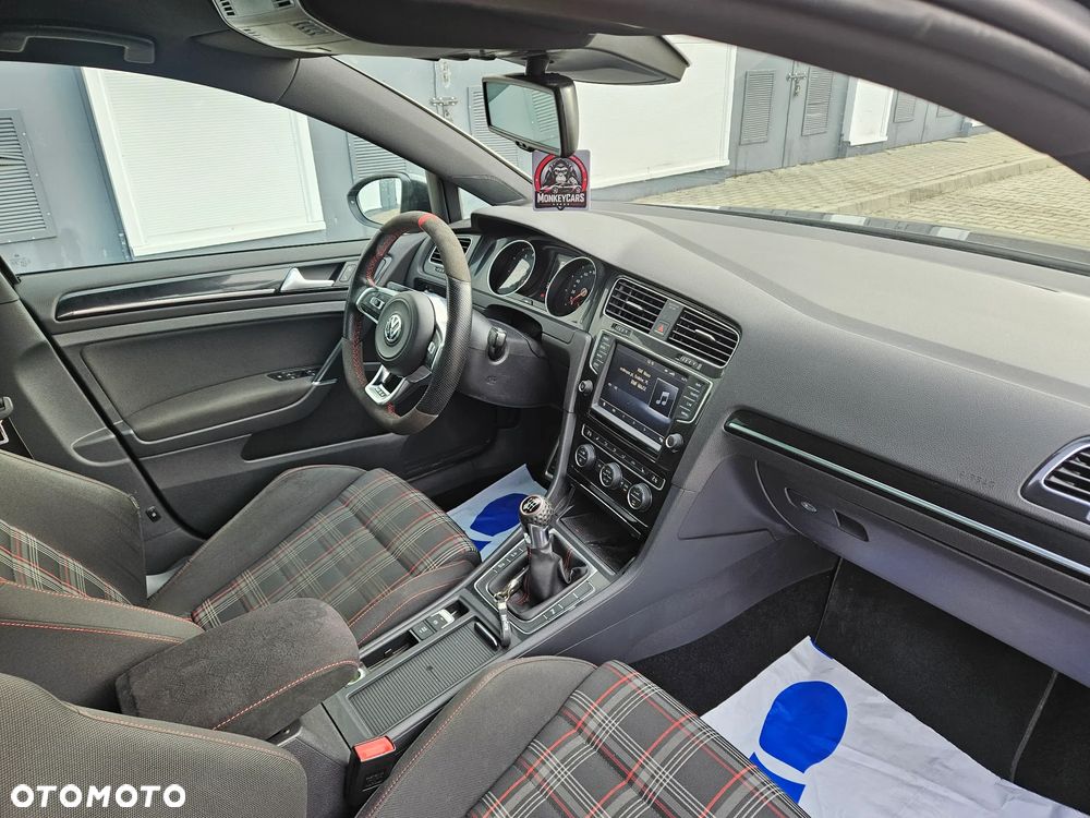 Volkswagen Golf GTI Performance BlueMotion Technology - 23