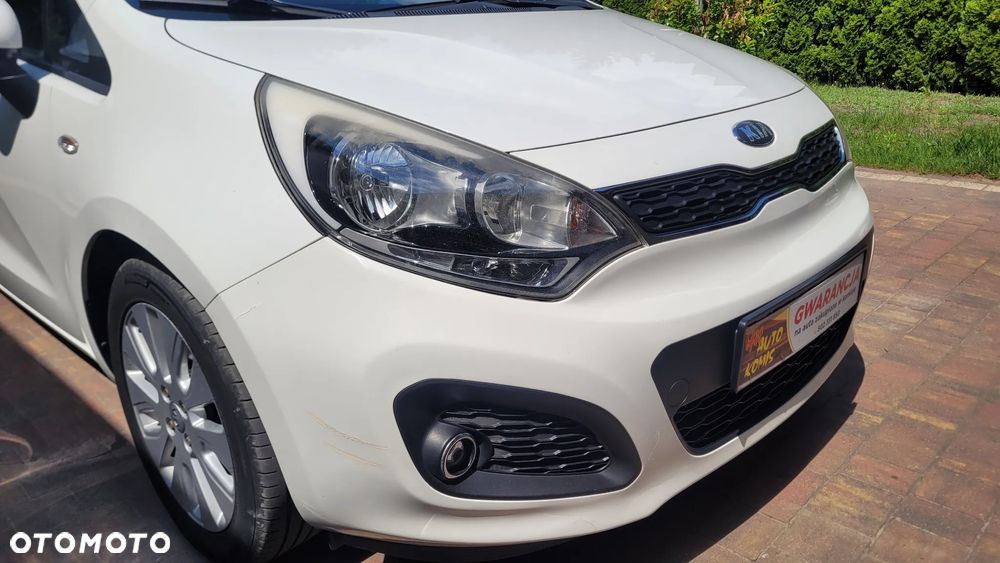 Kia Rio 1.4 Dream Team Edition - 11