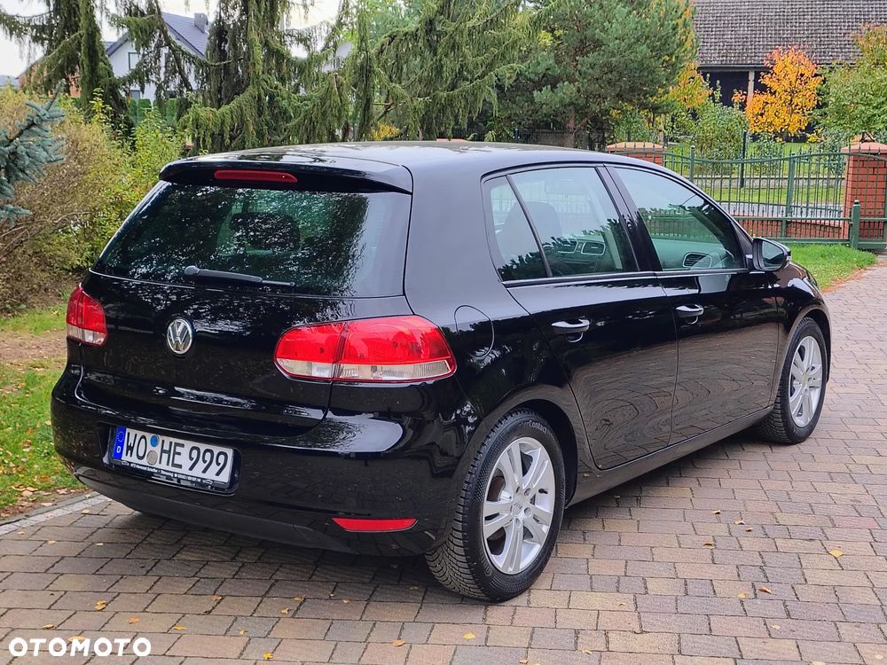 Volkswagen Golf - 32