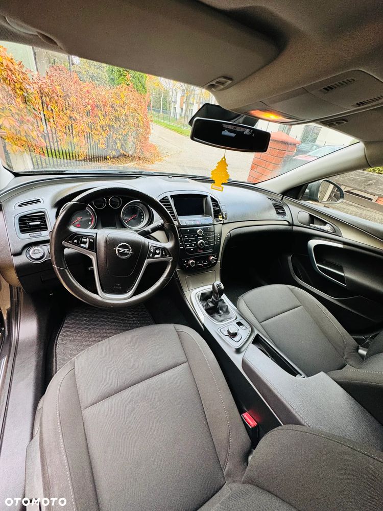 Opel Insignia 1.6 - 2