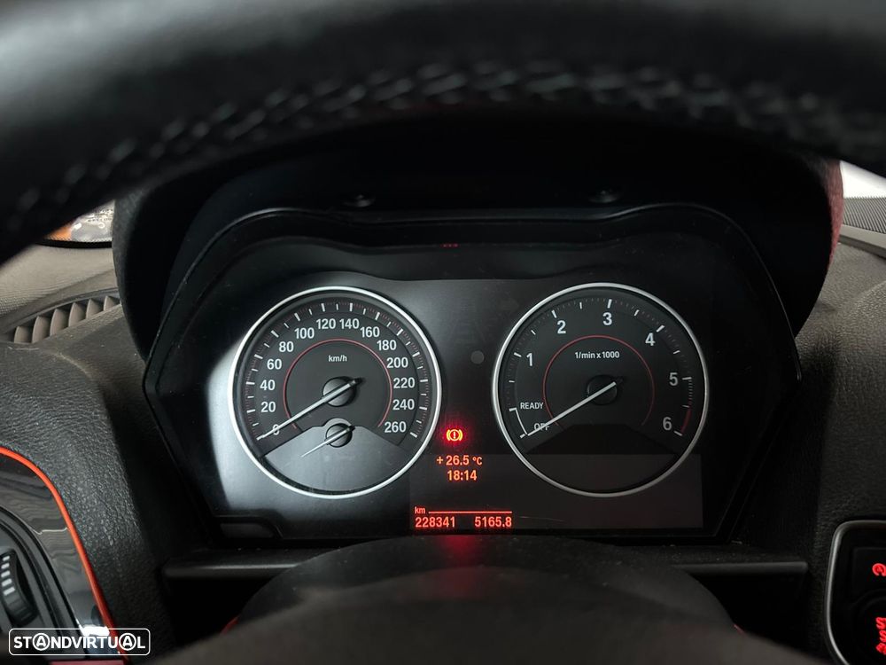 BMW 116 d Pack M - 14