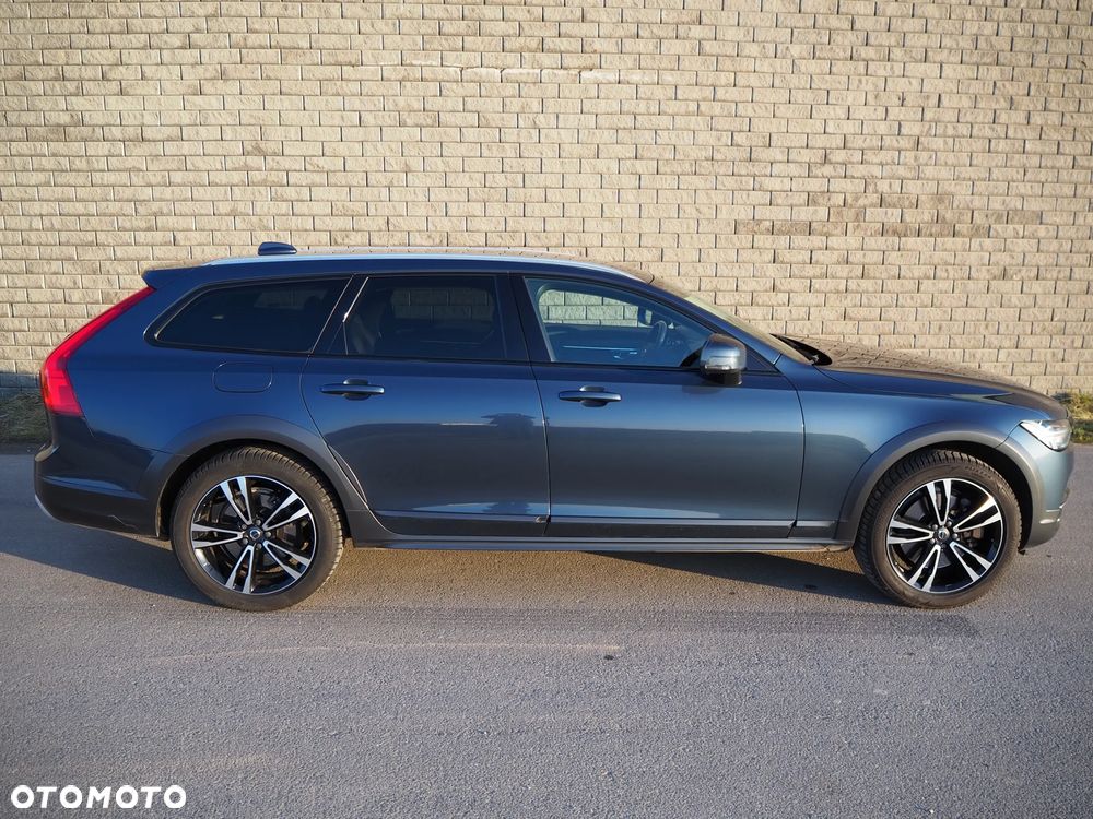Volvo V90 Cross Country D4 AWD - 11