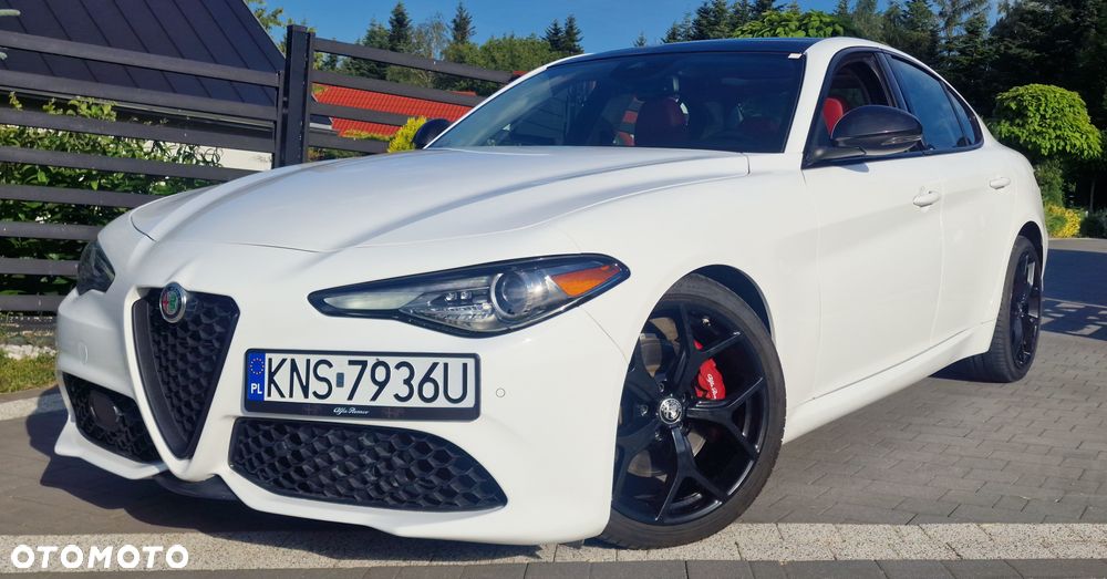 Alfa Romeo Giulia - 1