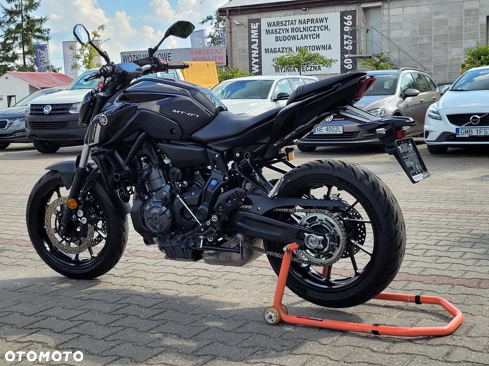 Yamaha MT - 7