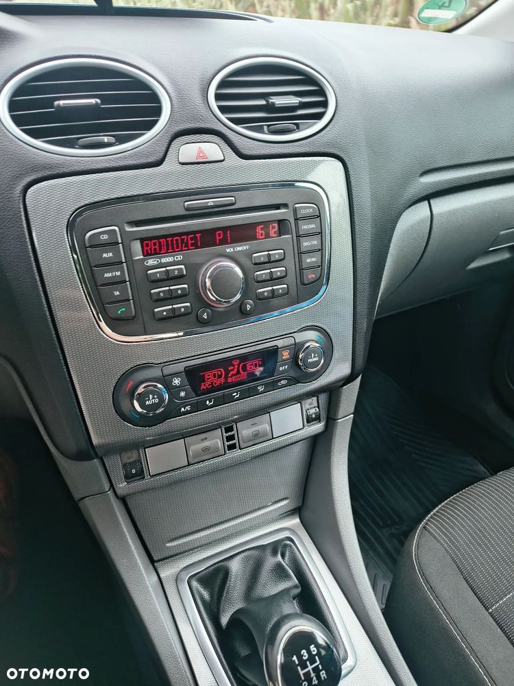 Ford Focus - 23