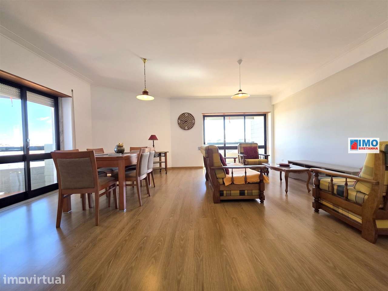 Arrendamento T2 Remodelado e Mobilado | 780€ | São Tiago - Grande imagem: 2/23
