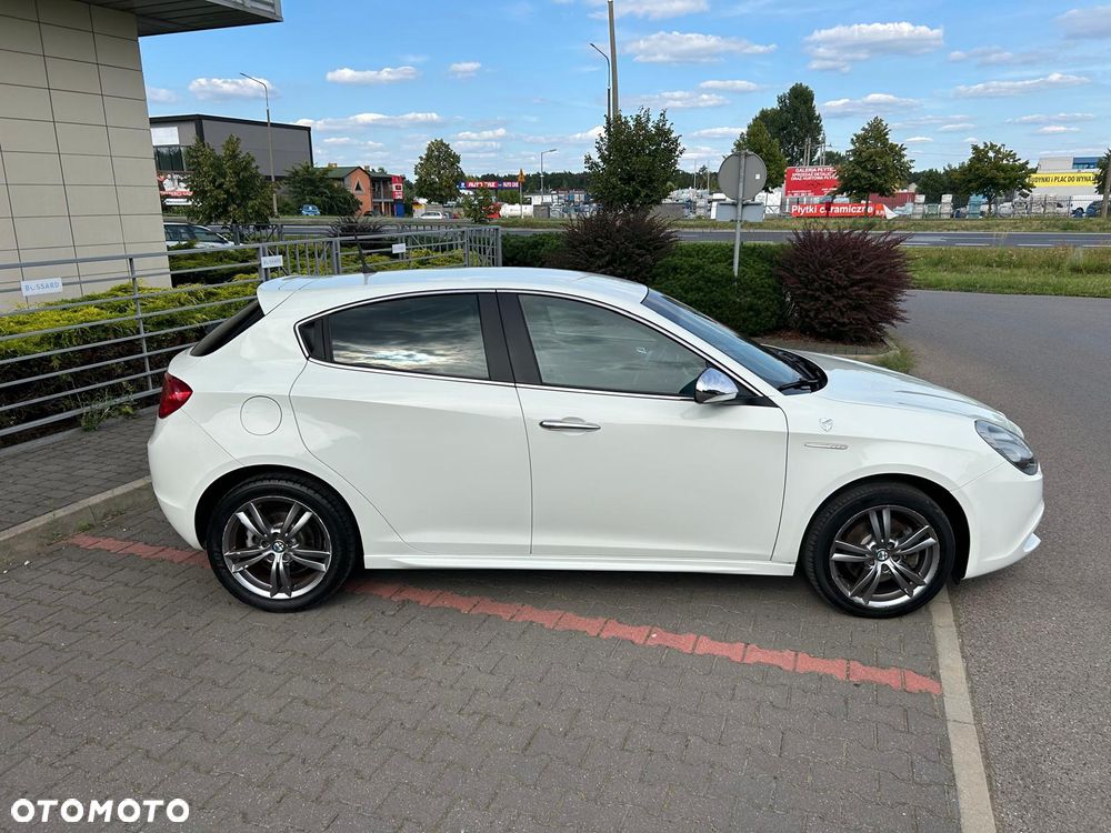 Alfa Romeo Giulietta - 8