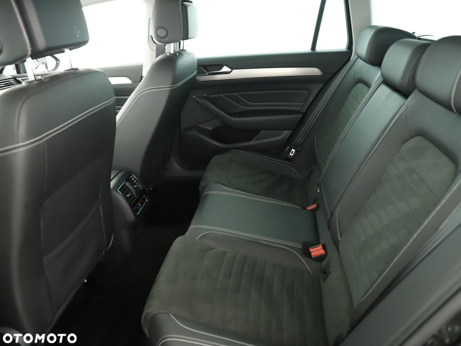 Volkswagen Passat - 23