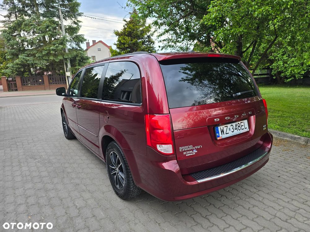 Dodge Grand Caravan - 34