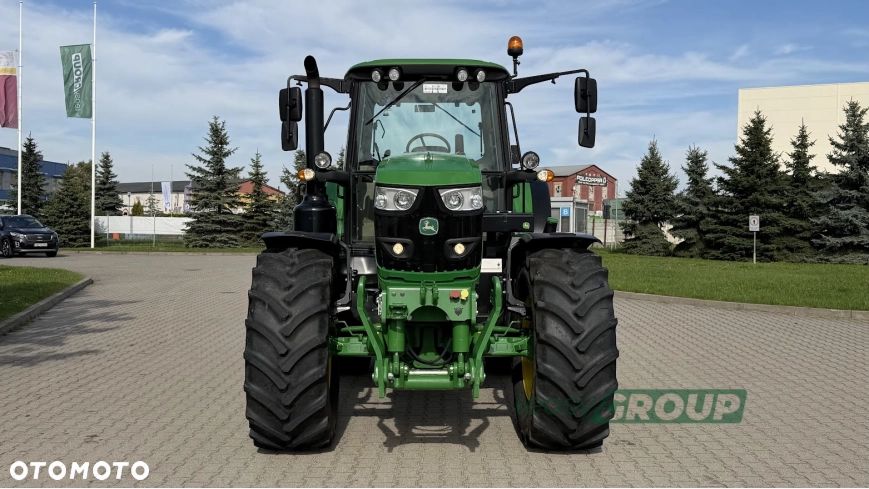 John Deere 6135M - 2