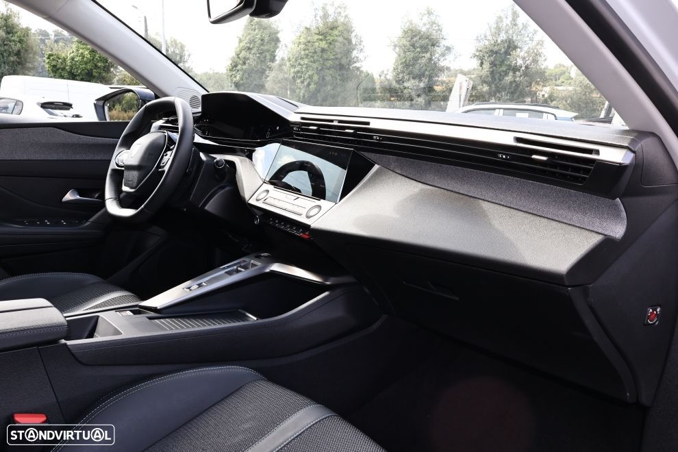 Peugeot 408 1.6 Hybrid Allure e-EAT8 - 15
