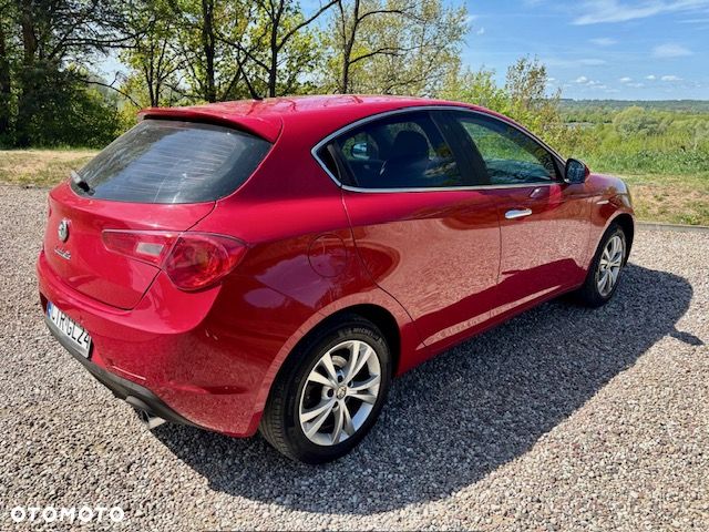 Alfa Romeo Giulietta 2.0 JTDM Distinctive - 3