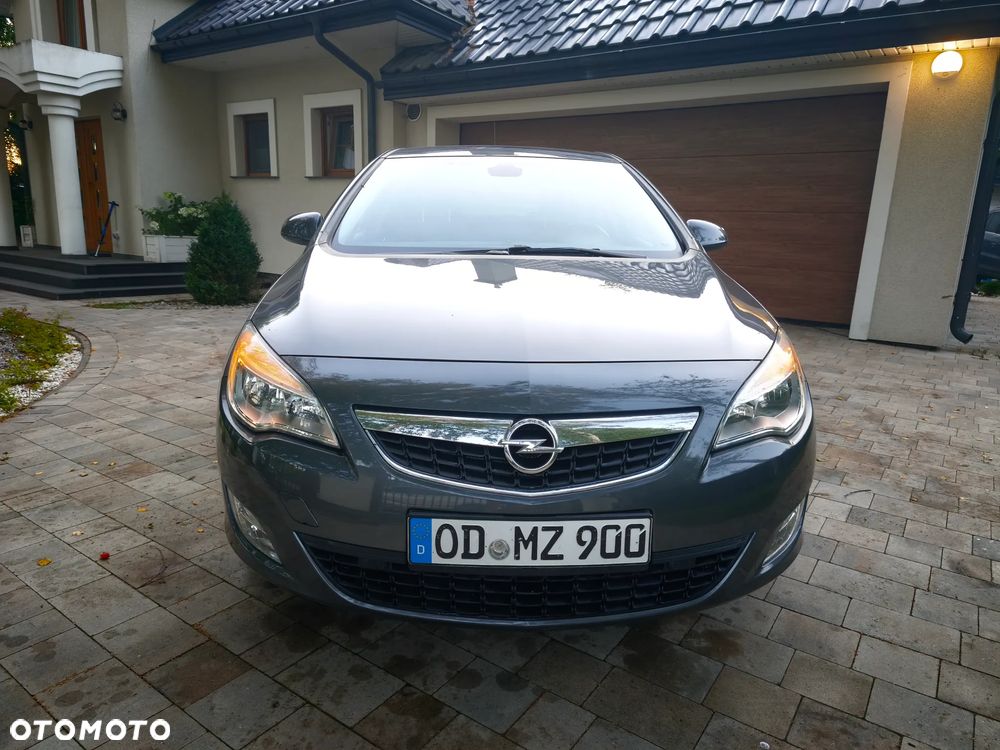 Opel Astra 1.4 Turbo Design Edition - 8