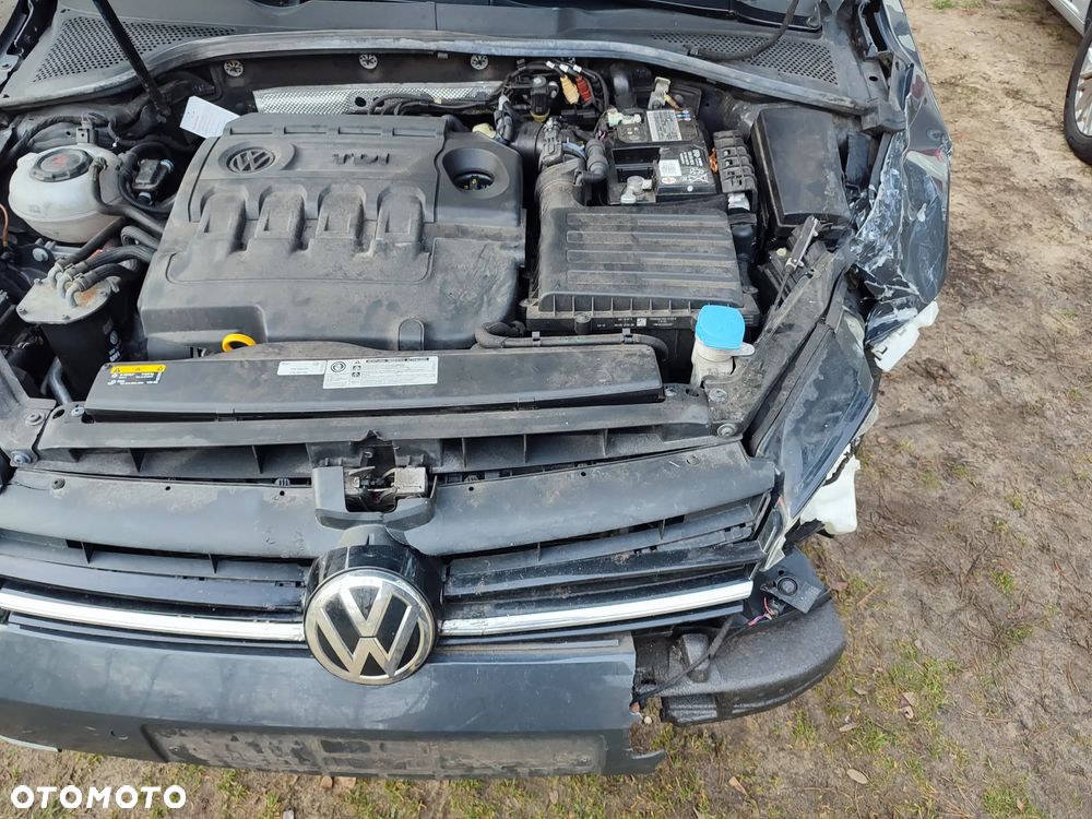 Volkswagen Golf 1.6 TDI (BlueMotion Technology) Comfortline - 25