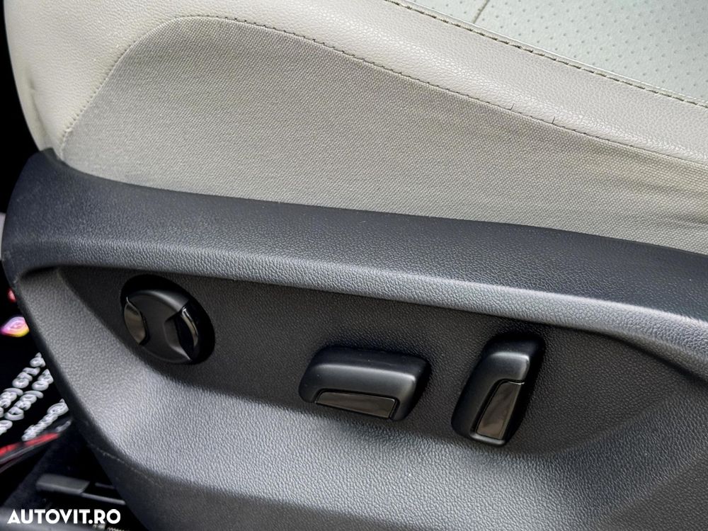 Volkswagen Tiguan - 23