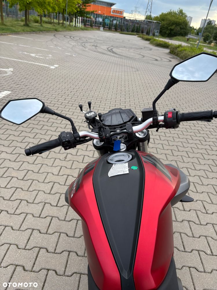 Yamaha MT - 7