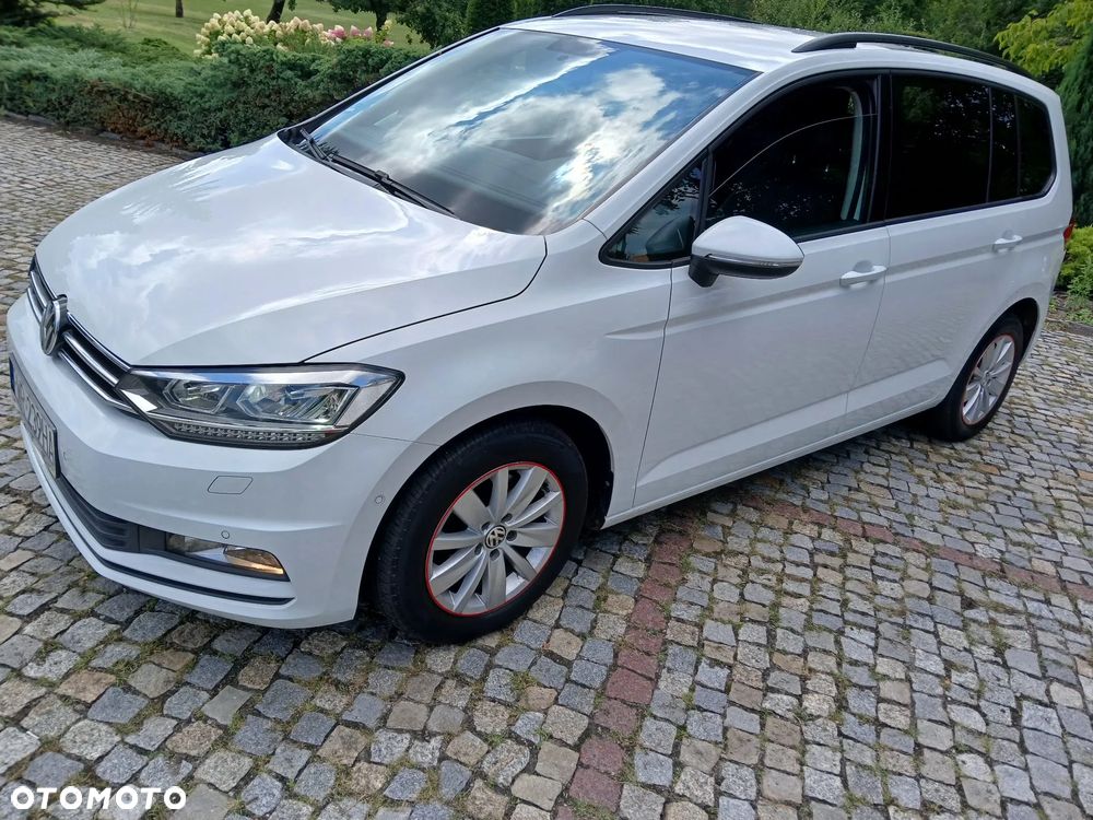 Volkswagen Touran - 29