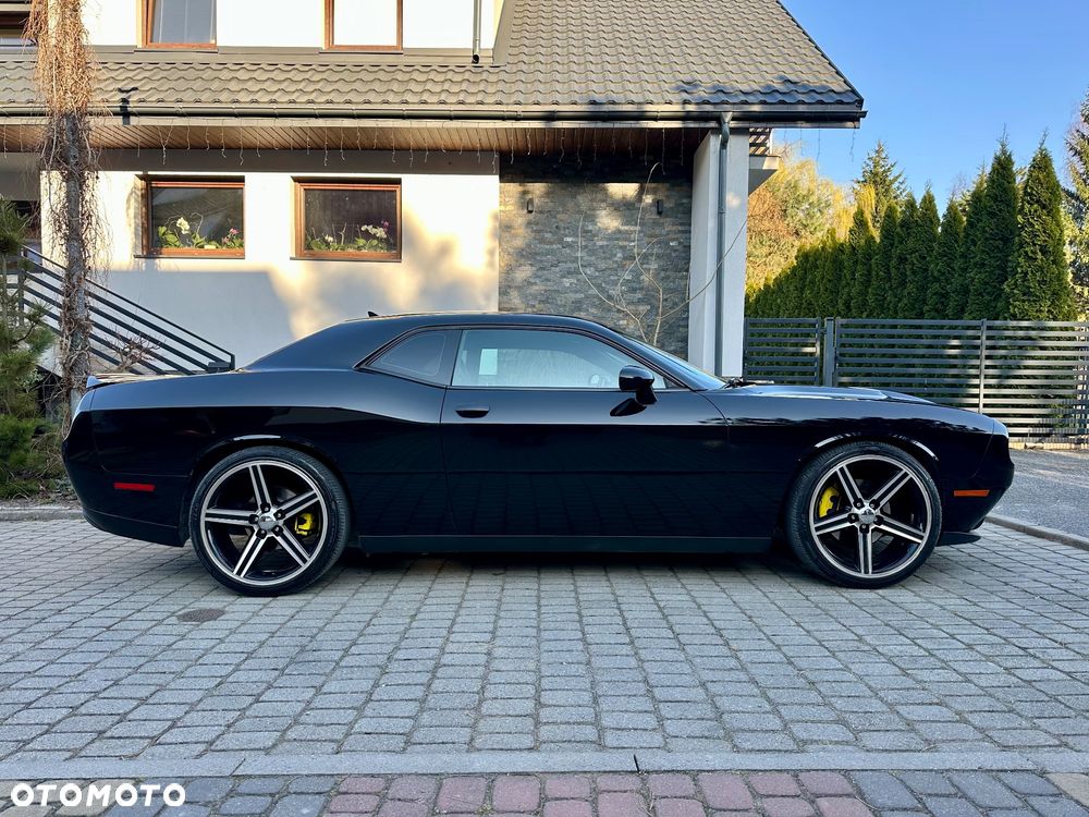 Dodge Challenger - 9