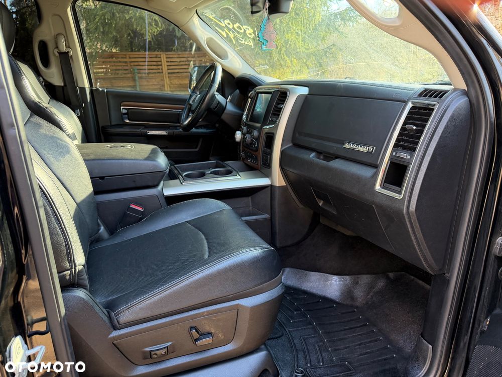 Dodge RAM - 24