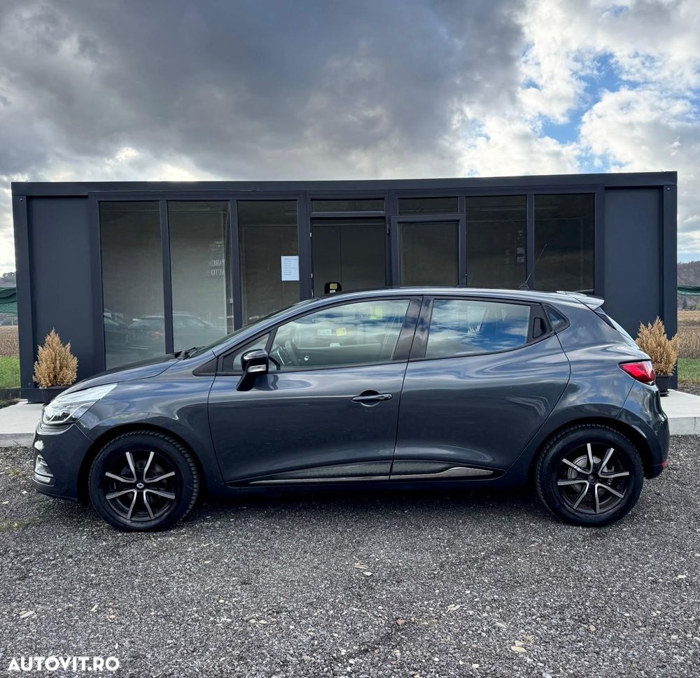 Renault Clio - 6