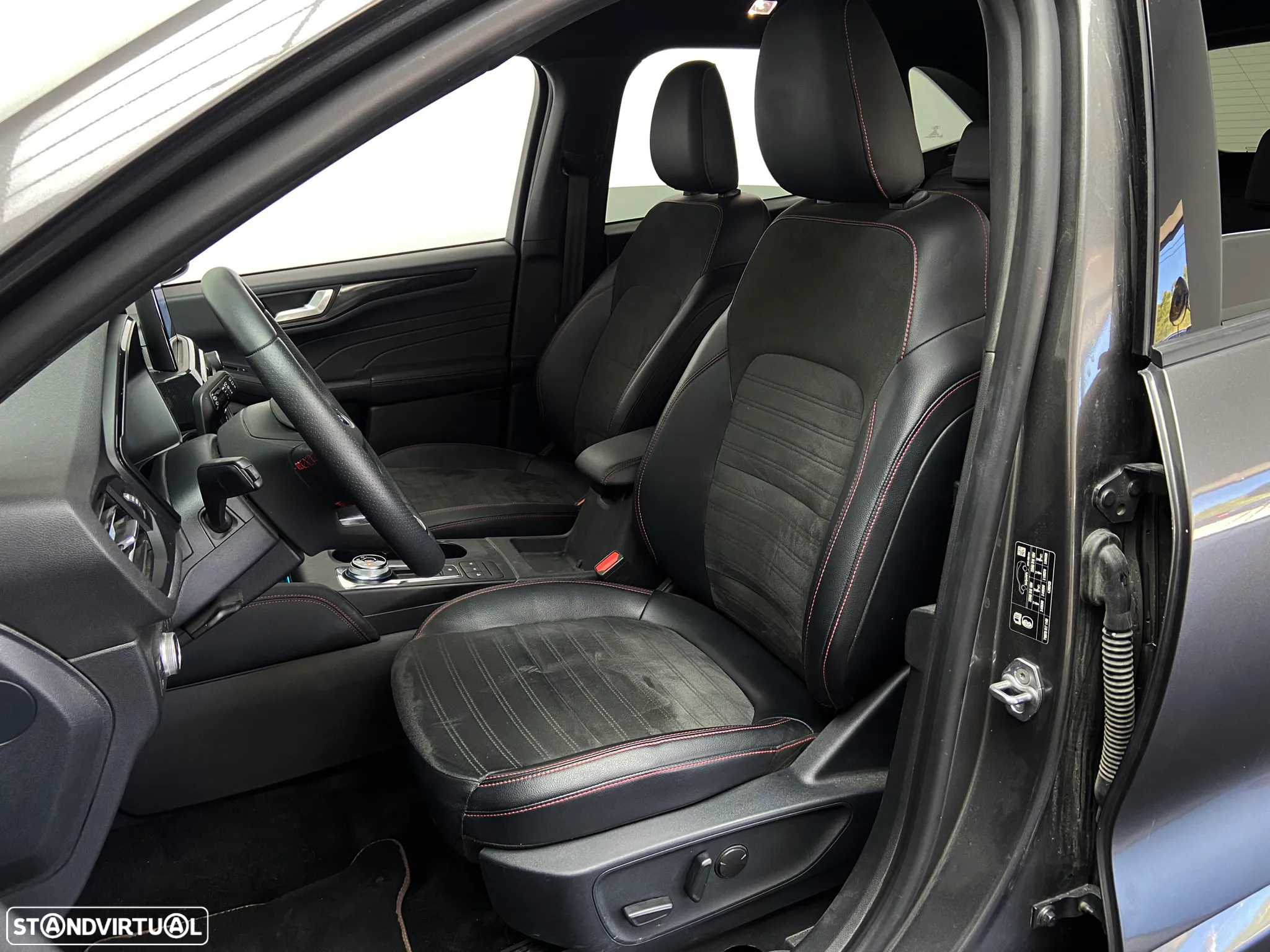 Ford Kuga 2.5 PHEV ST-Line - 9