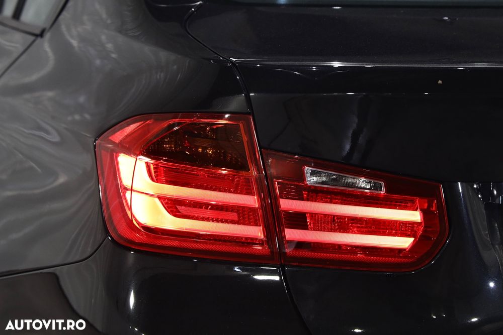 BMW Seria 3 320d DPF Aut. - 37