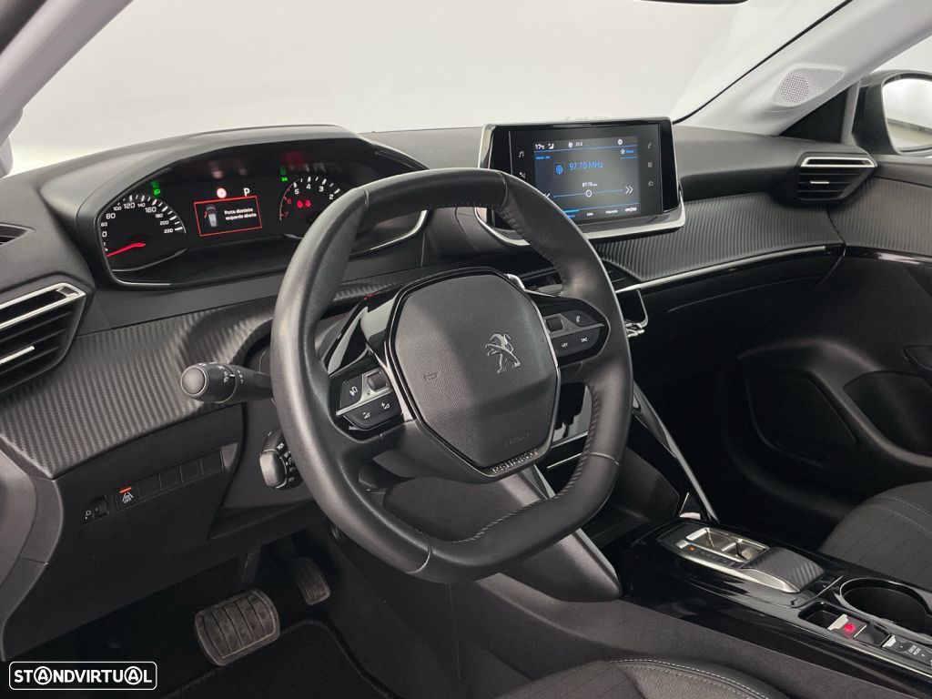 Peugeot 208 1.2 PureTech Allure EAT8 - 17