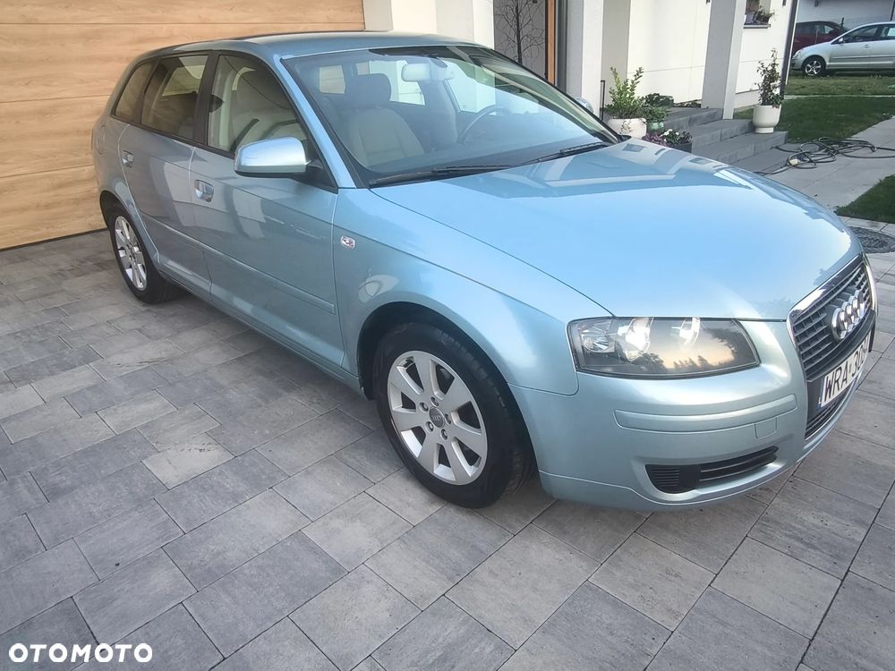 Audi A3 Sportback 1.6 FSI Ambiente - 28