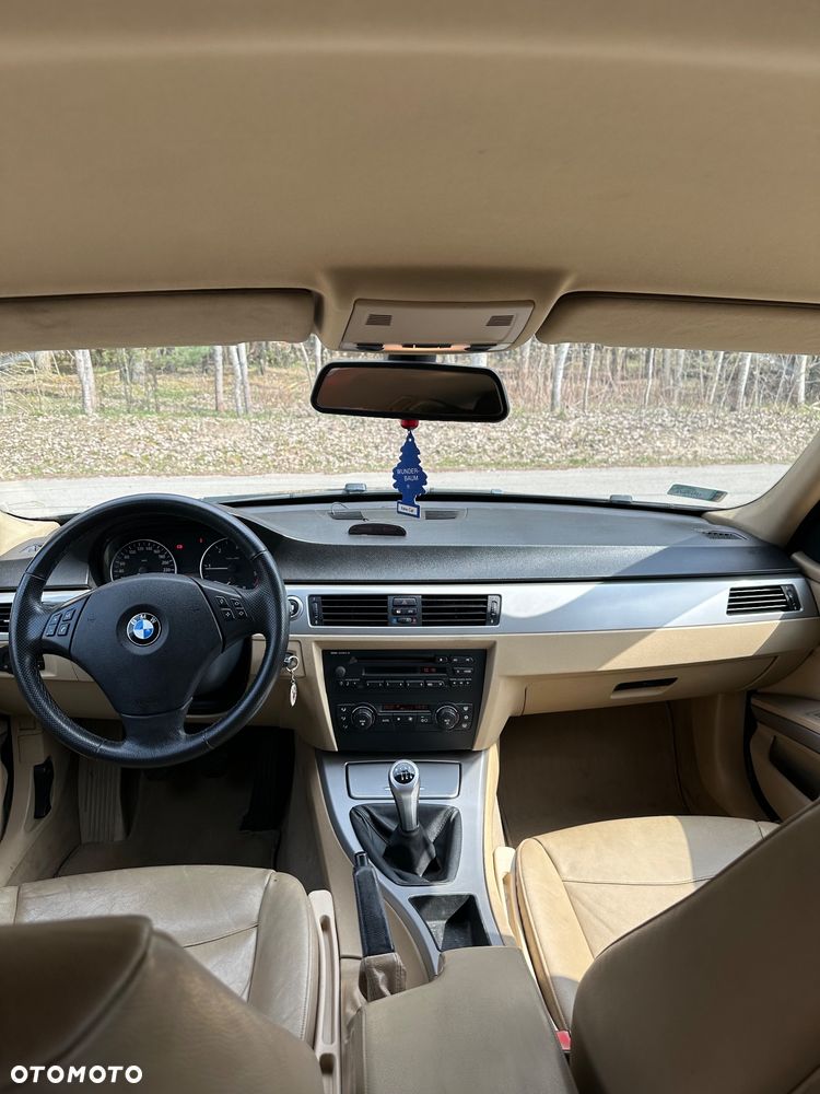 BMW Seria 3 320d - 6