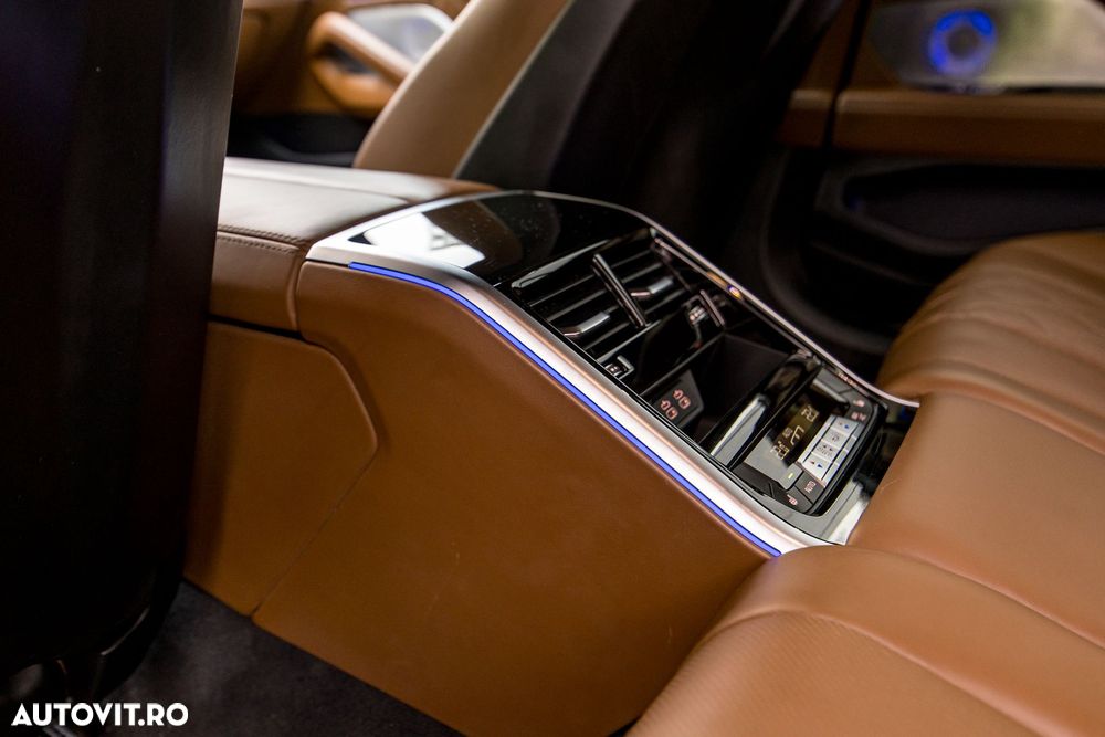 BMW M8 Competition - 25