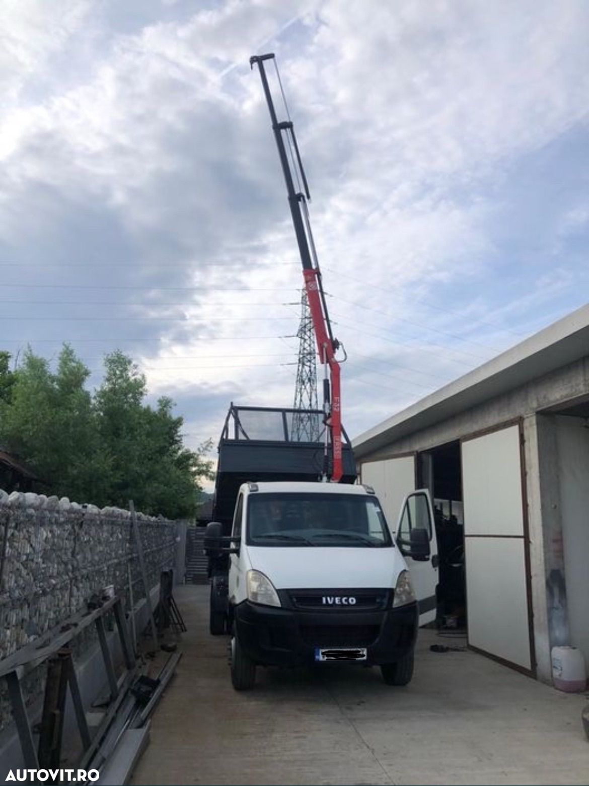 Iveco Daily cu macara si basculabila pe 3 parti - 1