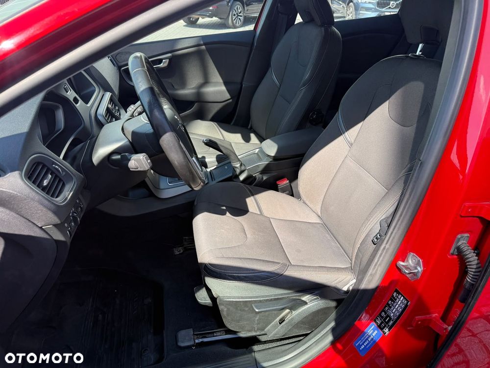 Volvo V40 - 12