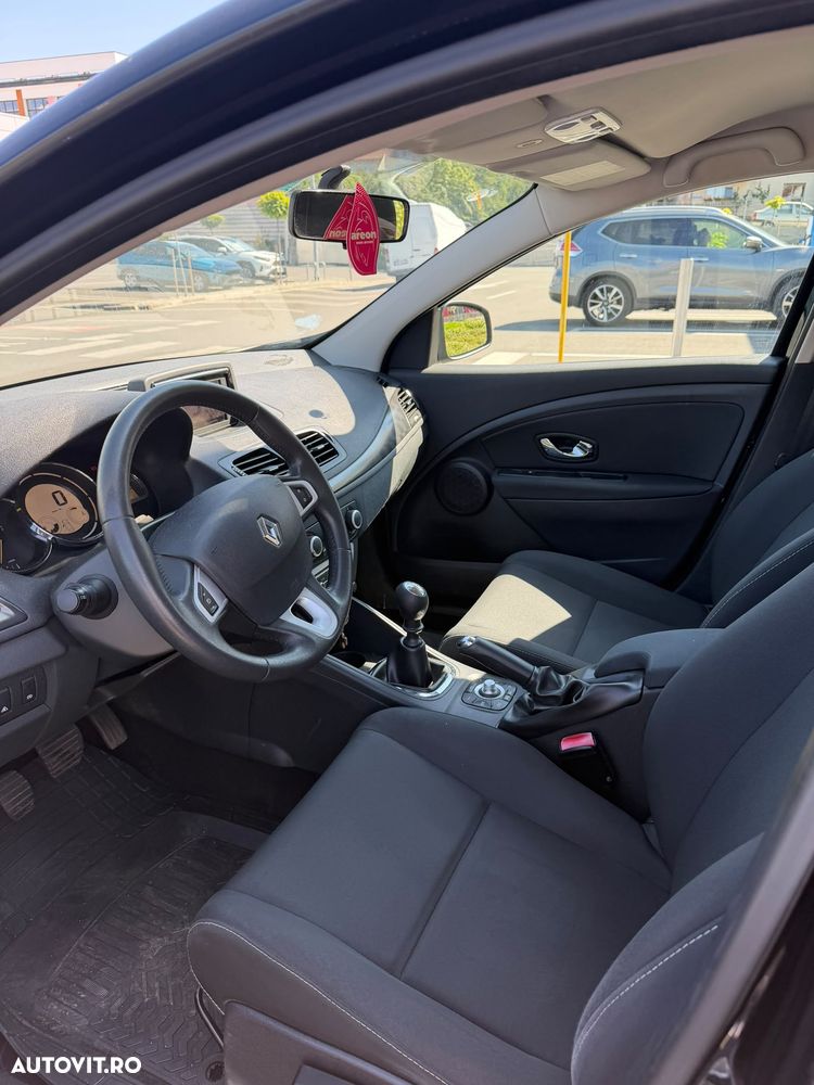 Renault Megane ENERGY dCi 110 Start & Stop Bose Edition - 14
