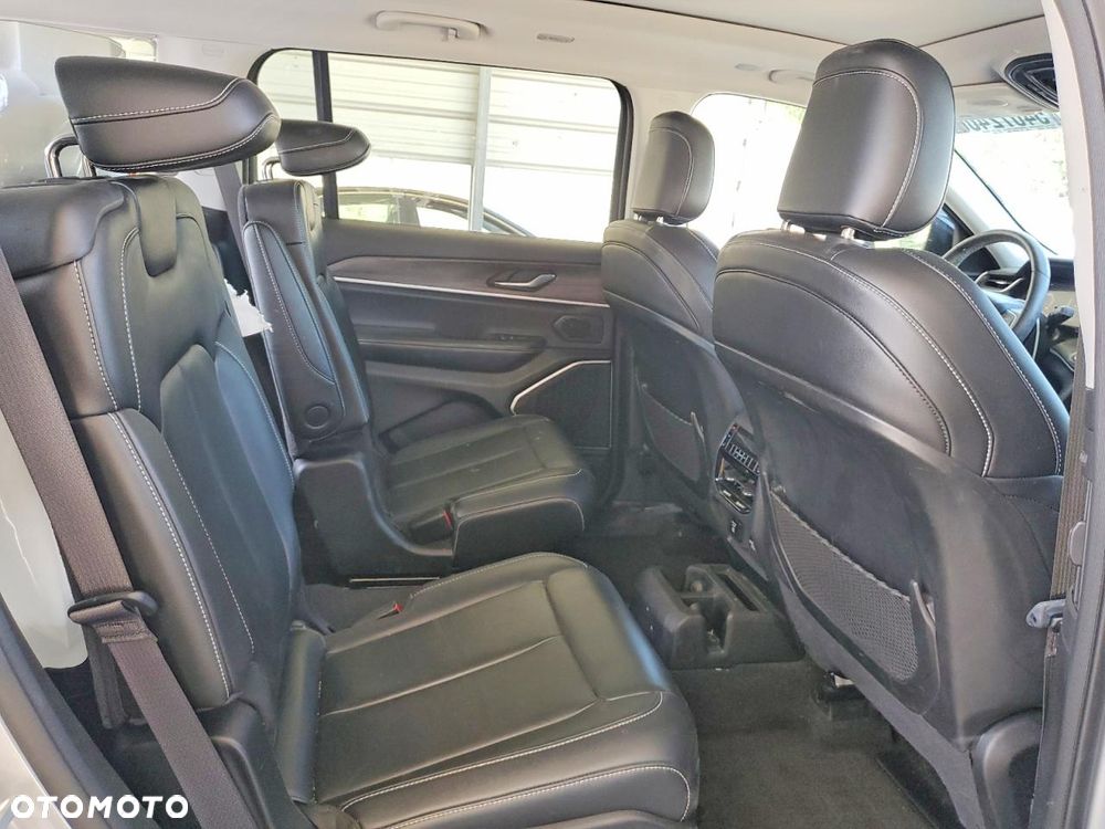 Jeep Grand Cherokee - 11