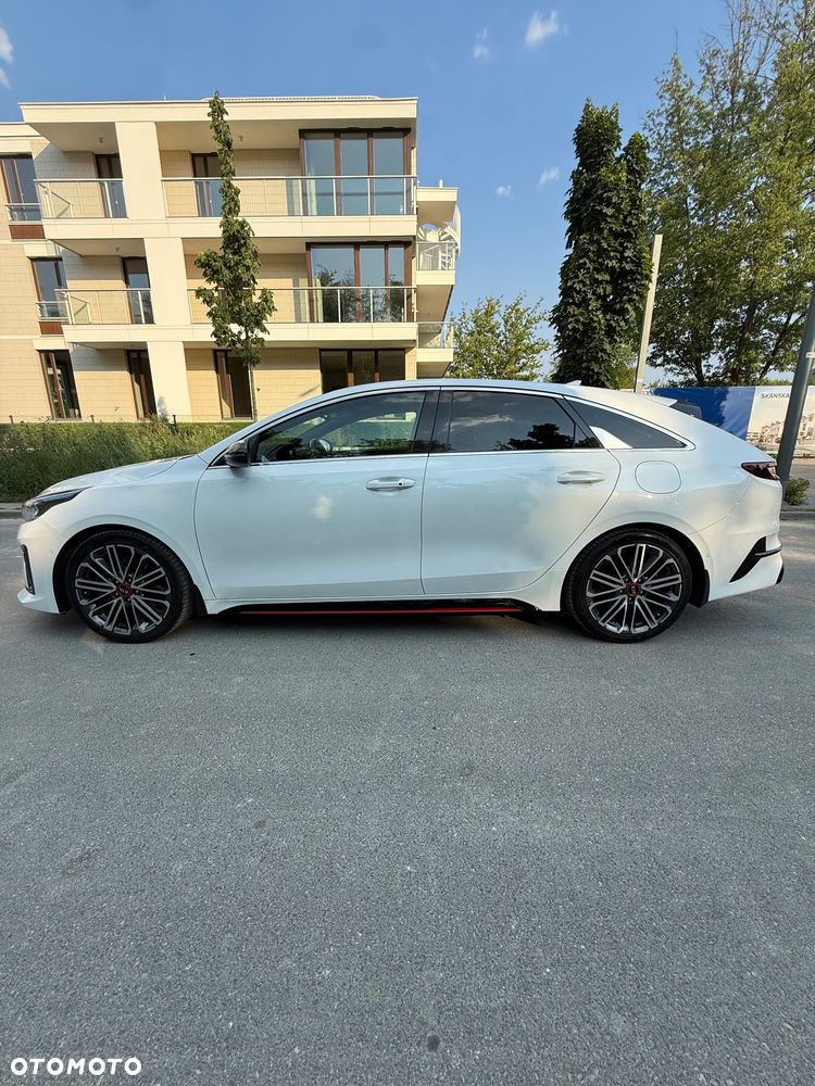 Kia ProCeed - 8
