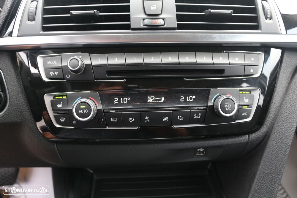 BMW 320 d Touring Line Sport Auto - 28