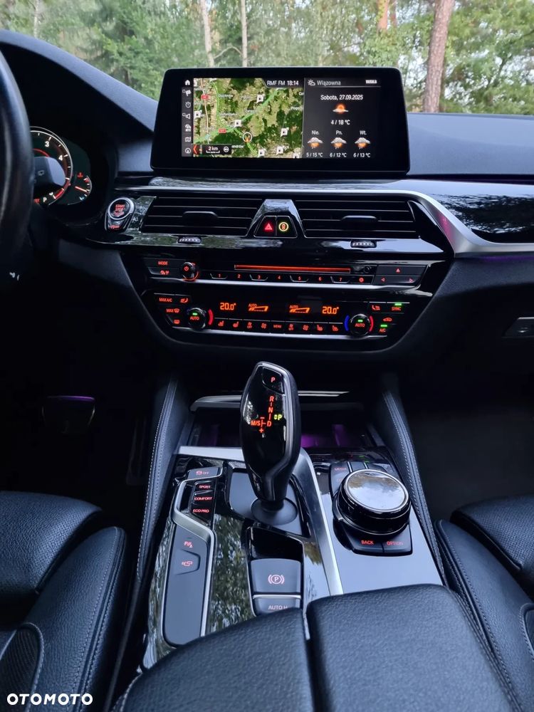 BMW Seria 5 540d xDrive M Sport sport - 27
