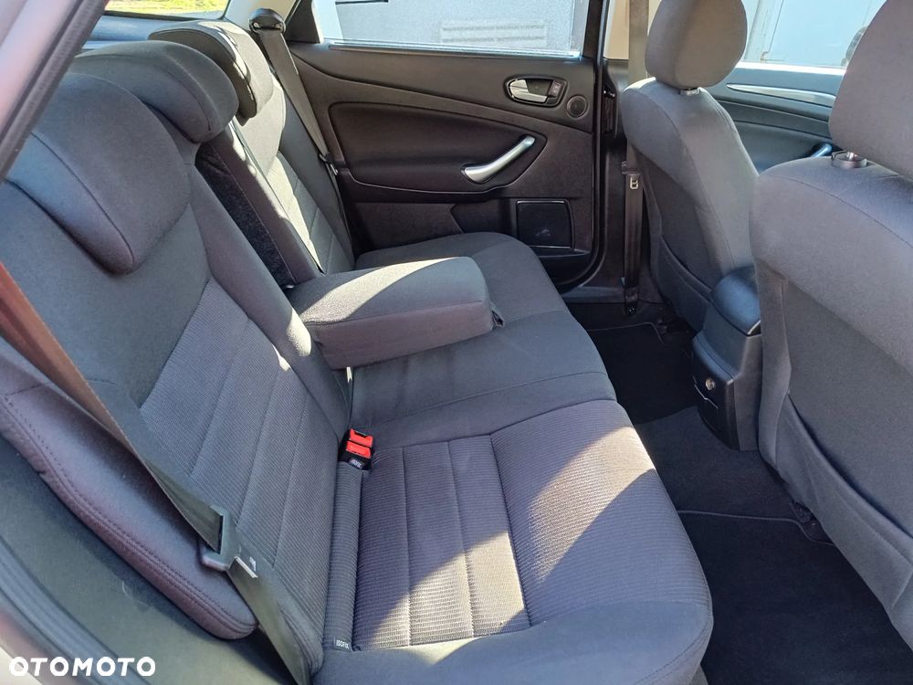 Ford Mondeo 2.0 T Titanium S MPS6 - 13