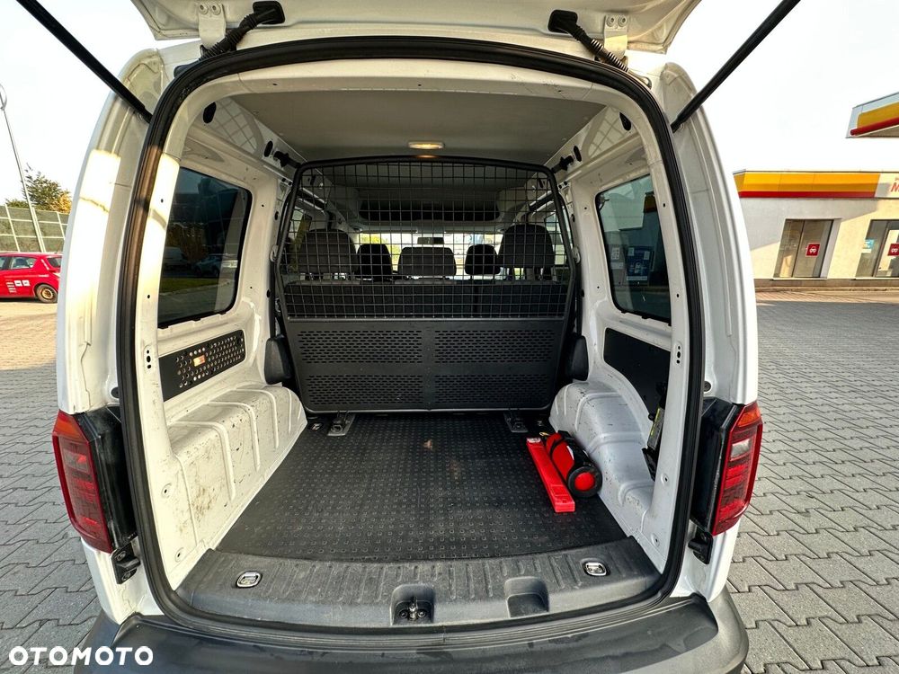 Volkswagen Caddy - 10