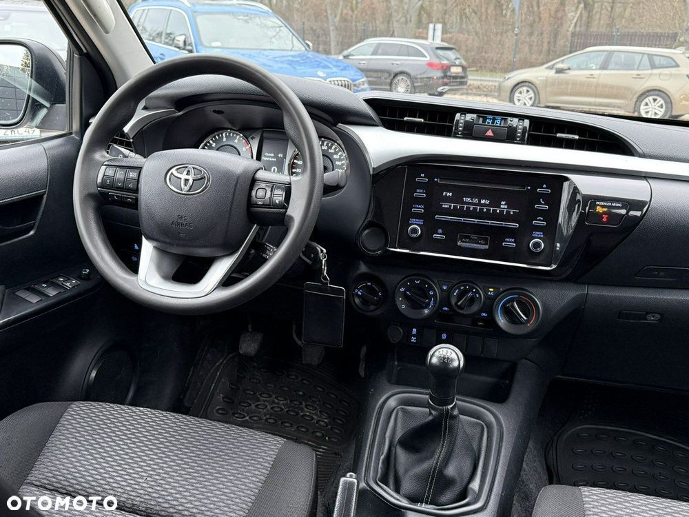 Toyota Hilux 2.4 D-4D Double Cab DLX 4x4 - 15