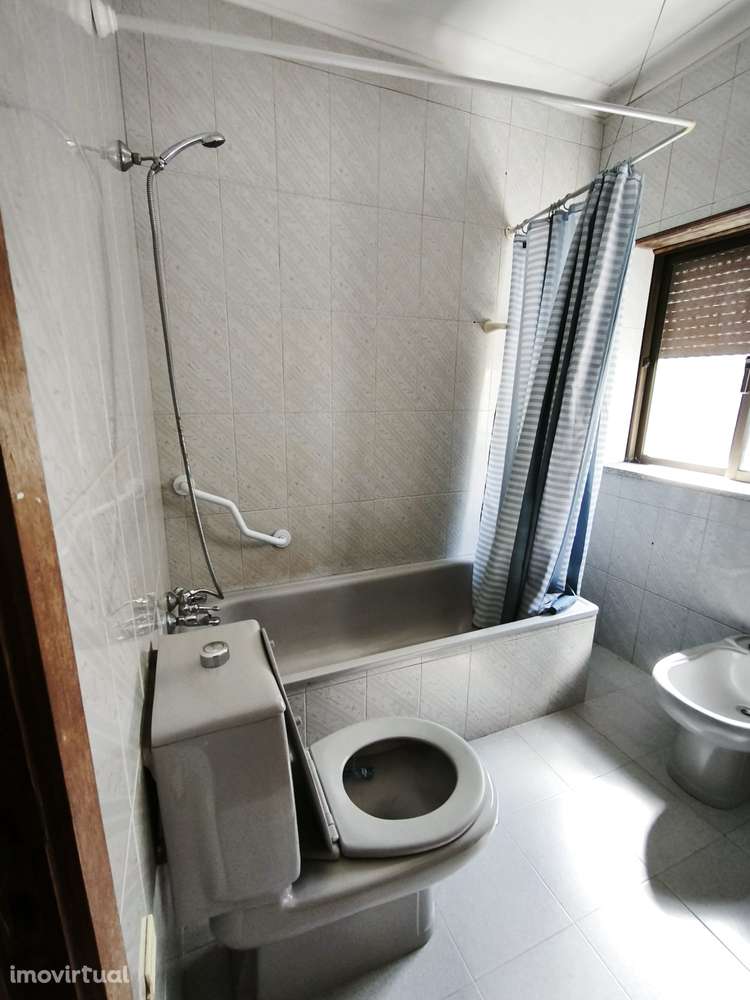 Moradia Geminada T4 - Grande imagem: 4/17