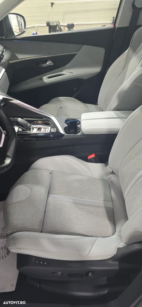 Peugeot 3008 1.2 PureTech 130 EAT8 Allure Pack - 11