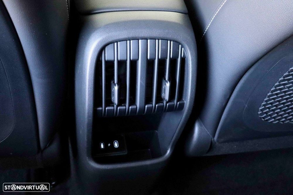 Hyundai Kauai EV 65.4 kWh Vanguard - 18