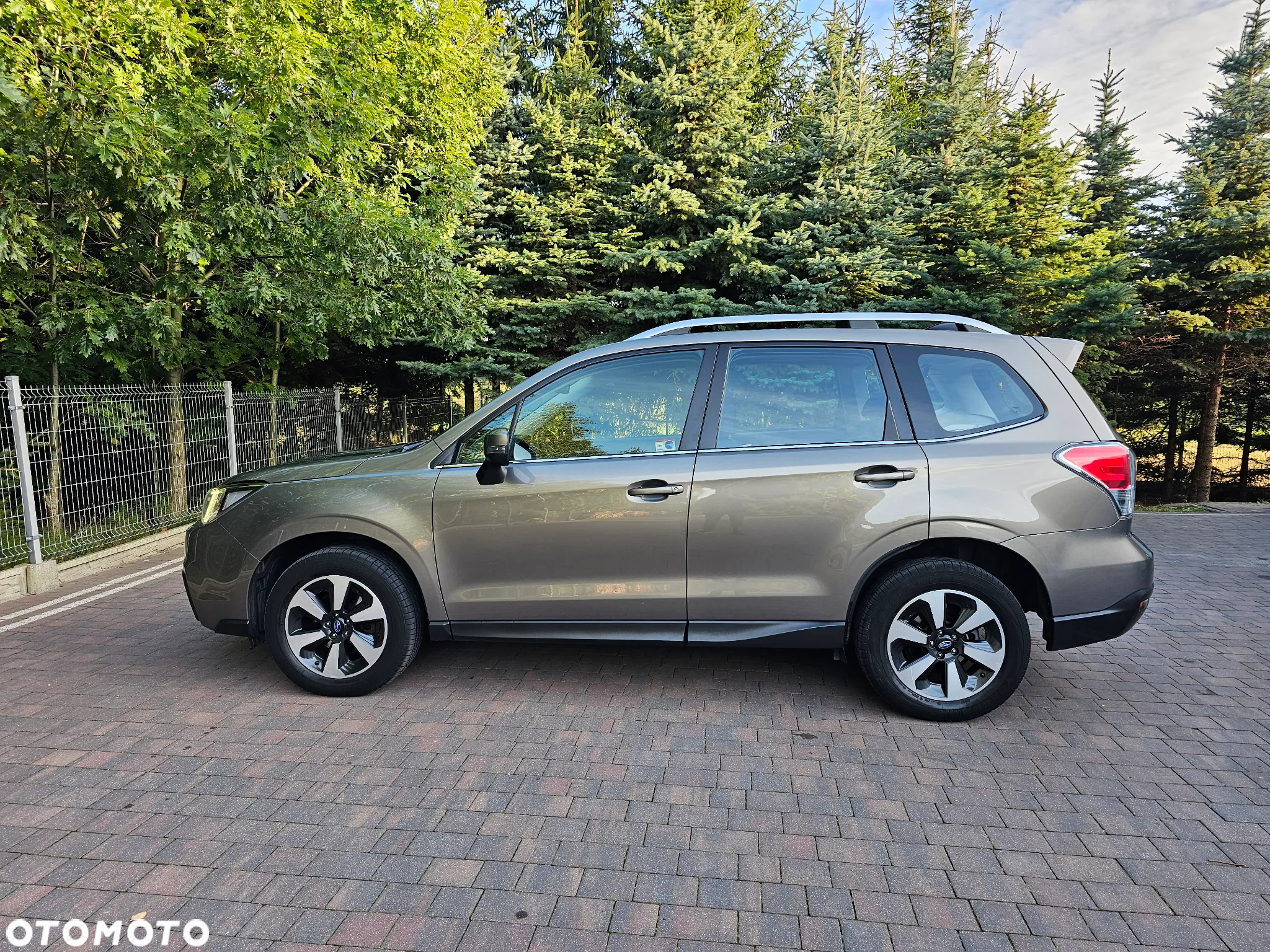 Subaru Forester 2.0 i Exclusive Lineartronic - 6
