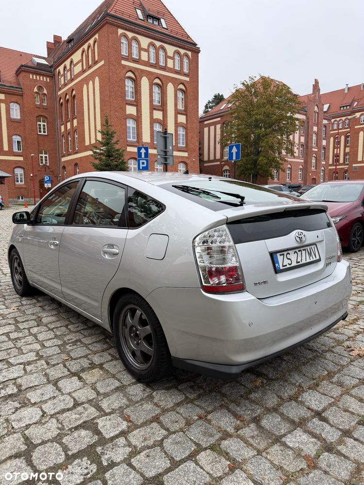 Toyota Prius - 7