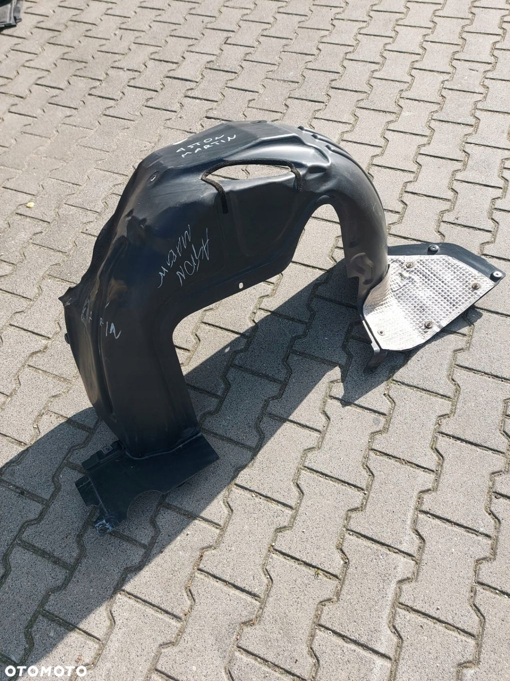 ASTON MARTIN VANTAGE V8 NADKOLE PRAWY TYŁ 6G33 - 3