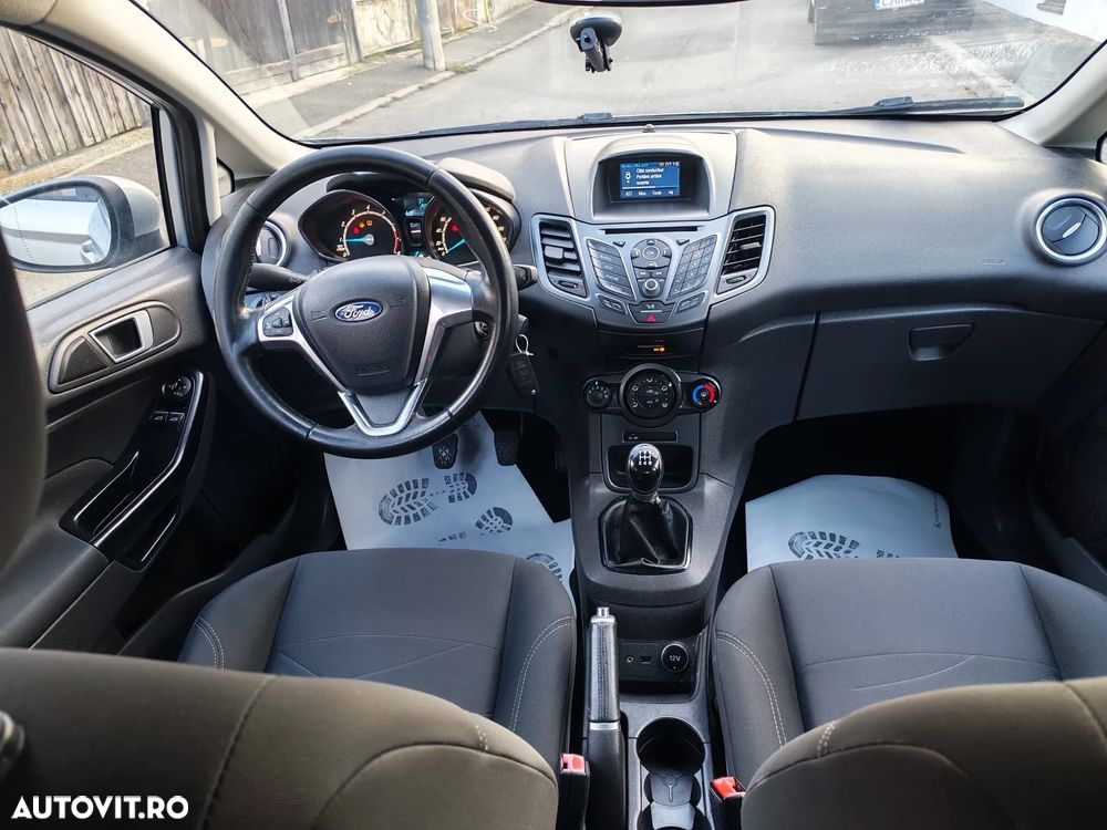 Ford Fiesta 1.0 EcoBoost S&S TITANIUM - 8