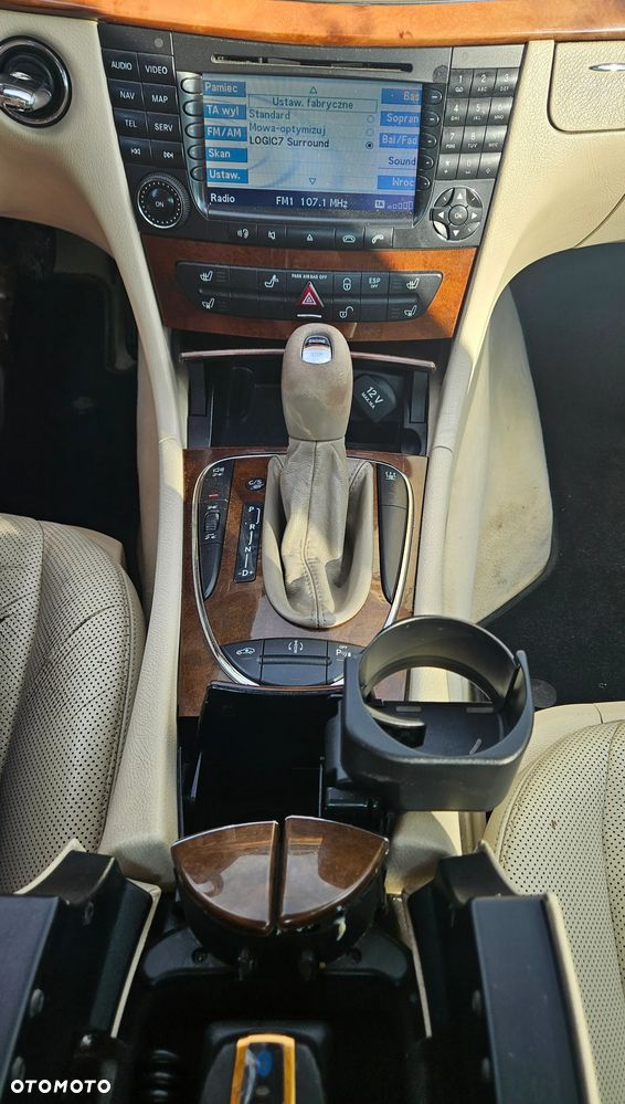 Mercedes-Benz Klasa E 500 4-Matic Elegance - 15
