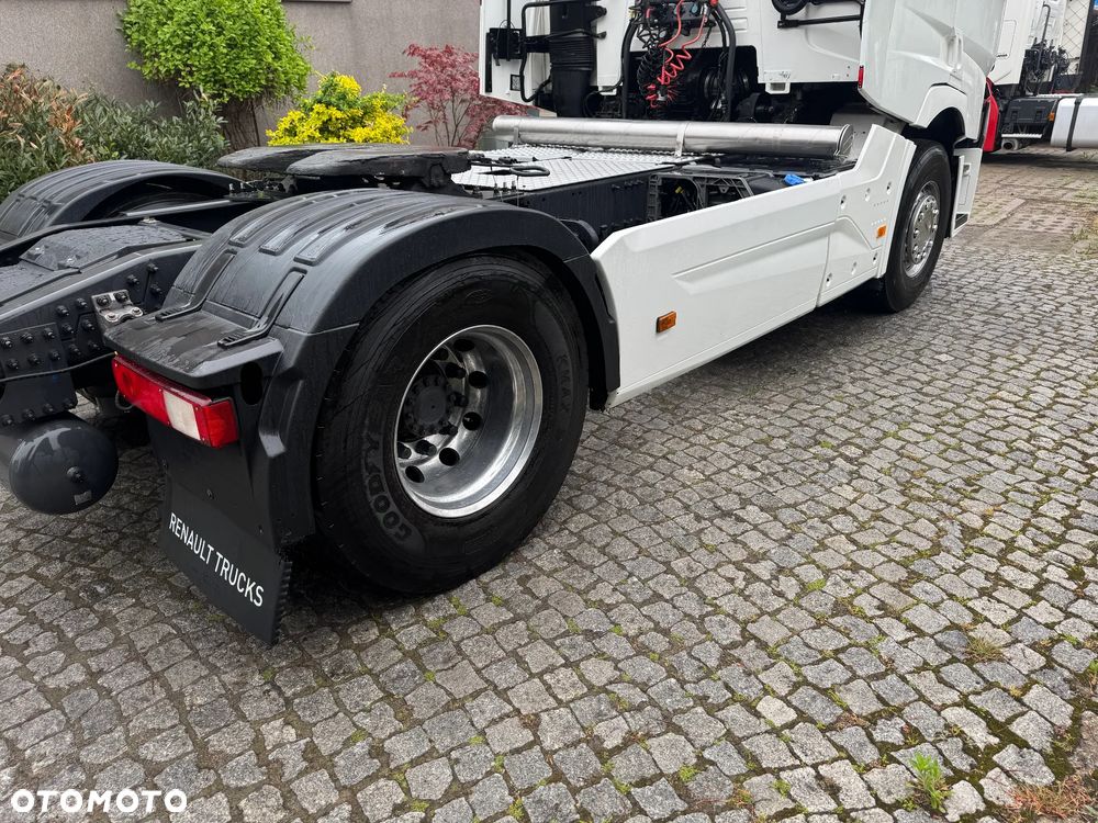 Renault T480 - 11