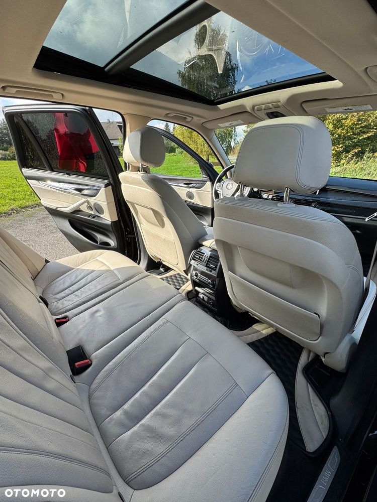 BMW X5 xDrive35i Sport-Aut - 24